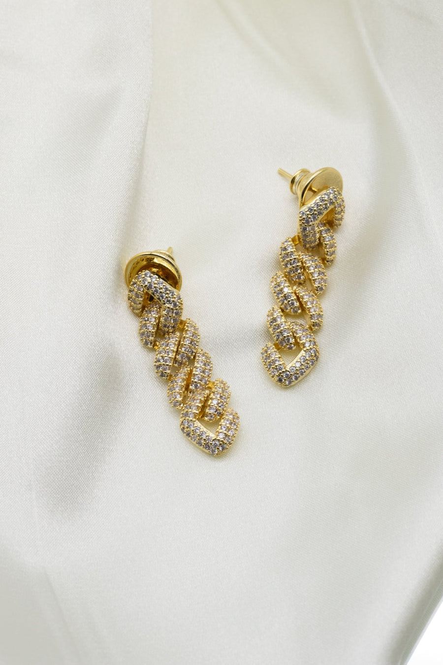 Darling Drop Earrings Gold Earrings doroglobal.com 
